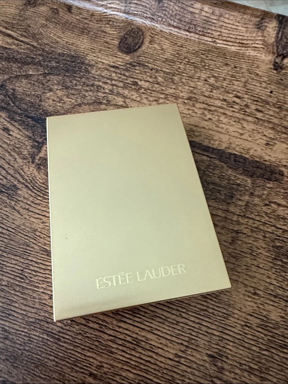 Estée Lauder Metallic Gold Compact Case